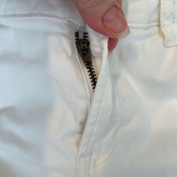 Kensie sz 10/30 off white denim crop pants raw hem with slits at side hem EUC - Picture 6 of 13